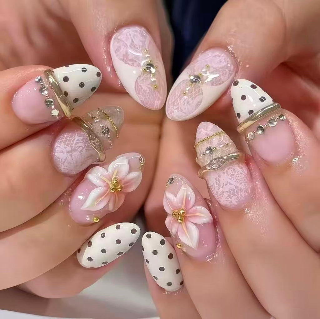 Belle Époque Press On Nails | Vintage Lace & Lily Almond Nails